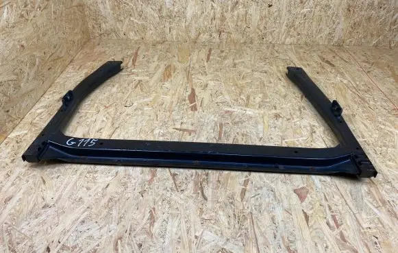 Volvo XC40 Radiator mount bracket 32221552 2JJUA
