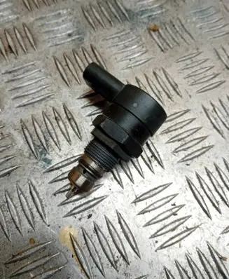 Smart ForFour I Fuel pressure regulator A6110780449
