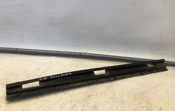 Mercedes-Benz GLE W167 Sill supporting ledge A1676988301