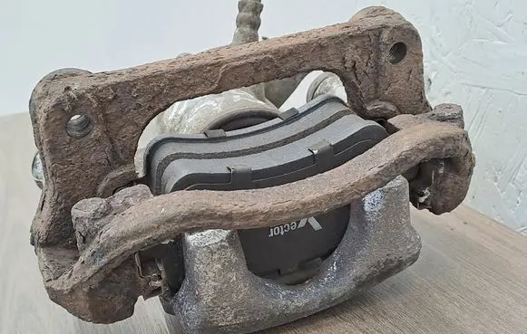 Renault Master III Rear brake caliper
