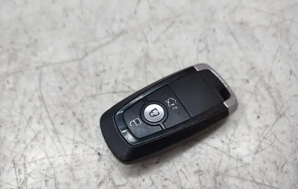 Ford Mondeo MK V Ignition key/card 