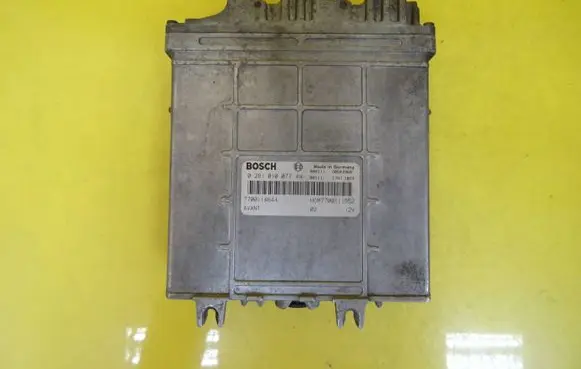 Renault Scenic I Engine control unit/module 0281010077