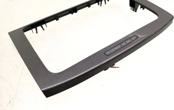 Volkswagen PASSAT B6 Radio/GPS head unit trim 3C0858069M