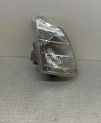 Nissan X-Trail T30 Front indicator light 3443R