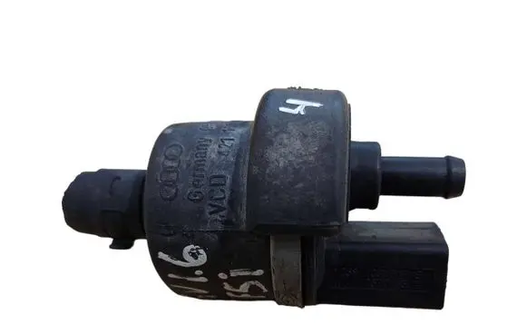 Volkswagen Touran I Valve vacuum 058133459