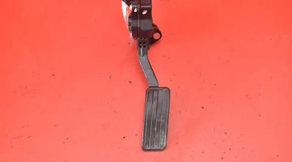 Subaru Outback Accelerator throttle pedal 36010AG140