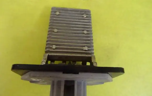 Hyundai Elantra Heater blower motor/fan resistor