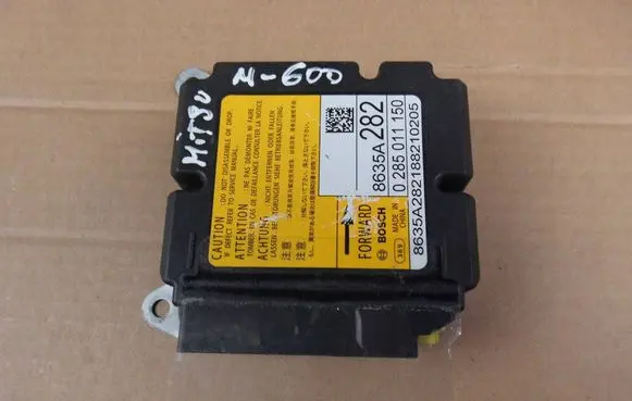 Mitsubishi Outlander Airbag control unit/module 8635A282