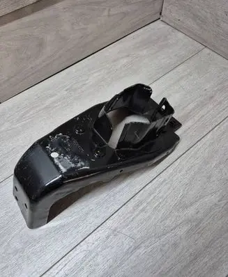 Land Rover Evoque II Fender mounting bracket GJ32-101B91-AC
