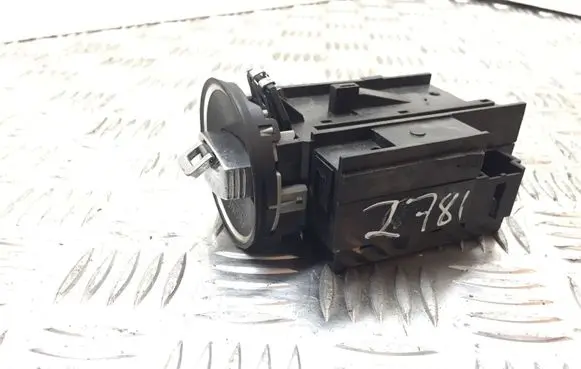 Volkswagen PASSAT B6 Ignition lock 3C0905843M