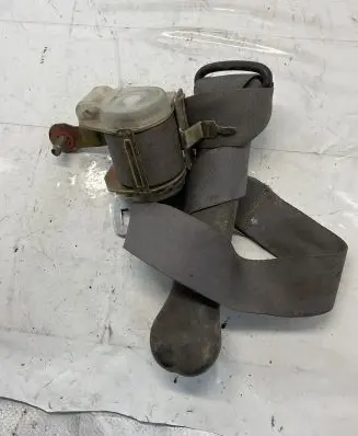Nissan Patrol Y60 Front seatbelt