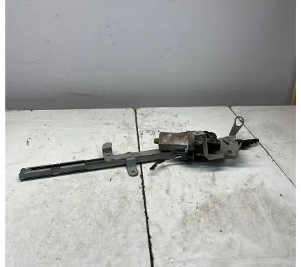 Mercedes-Benz CLK A209 C209 Seat belt adjustment motor A2098600282 0132004321