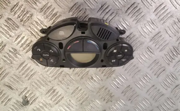 Ford Focus Climate control unit 2s4h18c612ag