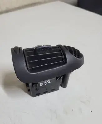 Dashboard side air vent grill/cover trim