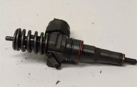 Volkswagen Sharan Fuel injector 038130073AC