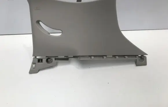 Nissan Leaf II (ZE1) (D)pillar trim (top) 769345SH0A