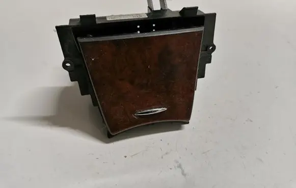 Mercedes-Benz E W211 Other interior part A2116800350