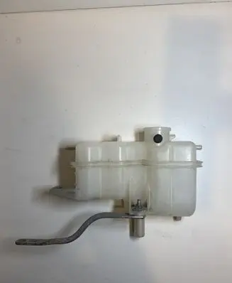 Lexus RX 450H Brake fluid reservoir 
