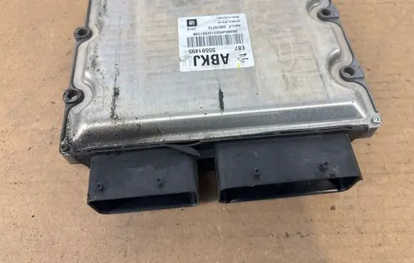 Opel Astra J Engine control unit/module 55591495 55579719