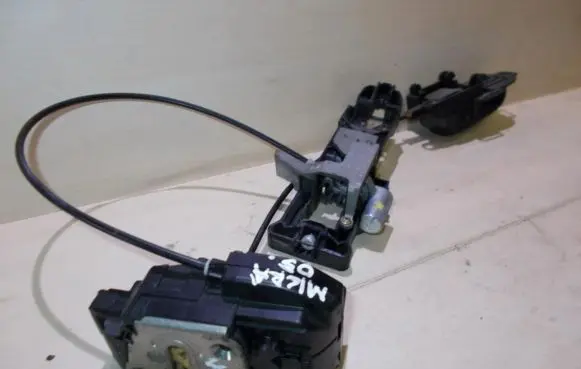 Nissan Micra Rear door lock