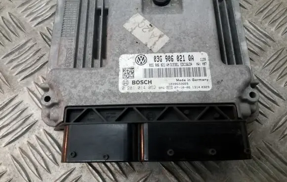 Volkswagen Golf V Engine control unit/module ECU 03G906021QA EDC16U34