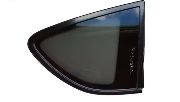Subaru B9 Tribeca Rear side window DOT44M261
