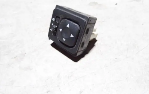 Mitsubishi Outlander Wing mirror switch 183570