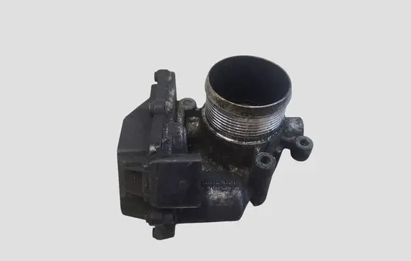 Volkswagen PASSAT B6 Throttle valve 03L128063E A2C53338105