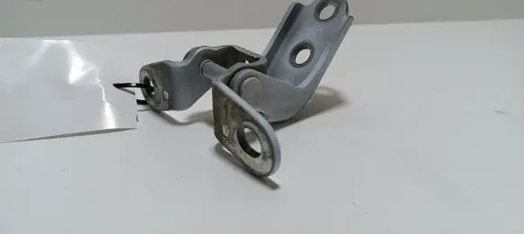 KIA Sportage Front door upper hinge