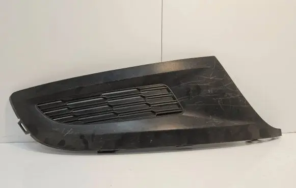Volkswagen Polo V 6R Front bumper lower grill 6R0853666C