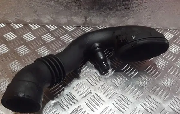 BMW 3 E46 Air intake hose/pipe 7790552