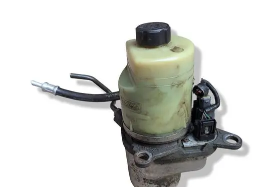 Ford Focus Power steering pump 4M513K514DA