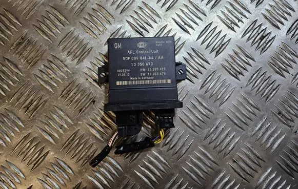 Opel Insignia A Light module LCM 5DF00904164 13285677 13350676