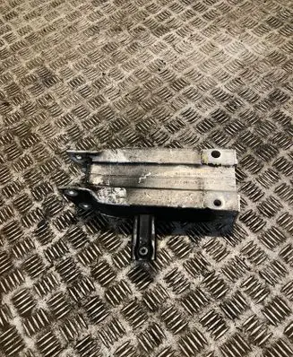 Mercedes-Benz E W212 Front bumper shock/impact absorber 2126200595 A2126200595