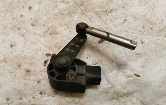 Jeep Grand Cherokee Rear air suspension level height sensor 68164814AB 21193Z