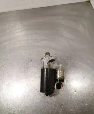 Volkswagen Touran I Starter motor 0001123016 300549102010