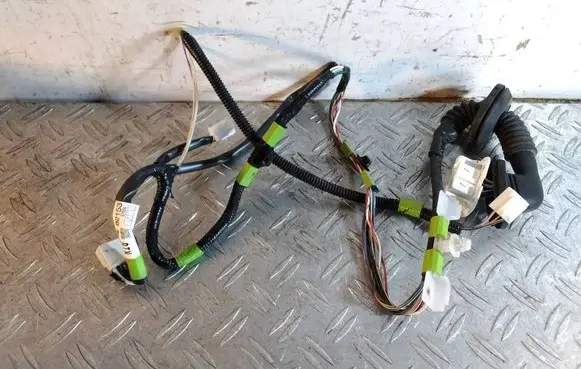Toyota RAV 4 (XA40) Rear door wiring loom 8215342161A