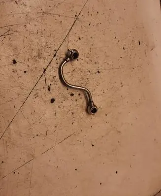 Volkswagen PASSAT B6 Fuel main line pipe