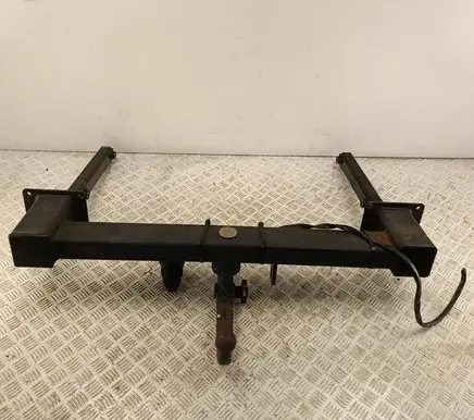 Mercedes-Benz GL X164 Tow bar set A1643101004