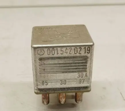 Mercedes-Benz E W124 Other relay 0015420219