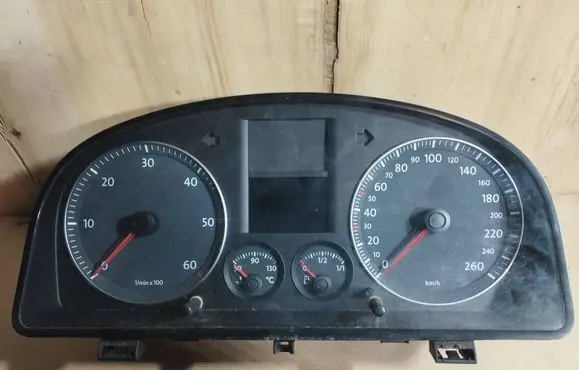 Volkswagen Touran I Speedometer (instrument cluster) 1T0920862F V0011000 VWZ7Z0F3820989