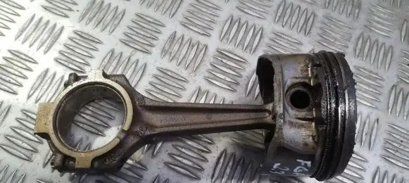 Ford Galaxy Piston with connecting rod 6097