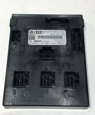 Audi A5 8T 8F Comfort/convenience module 8K0907279C 04019001 F005V00550
