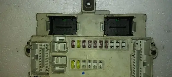 Fiat 500L Fuse module 51972685