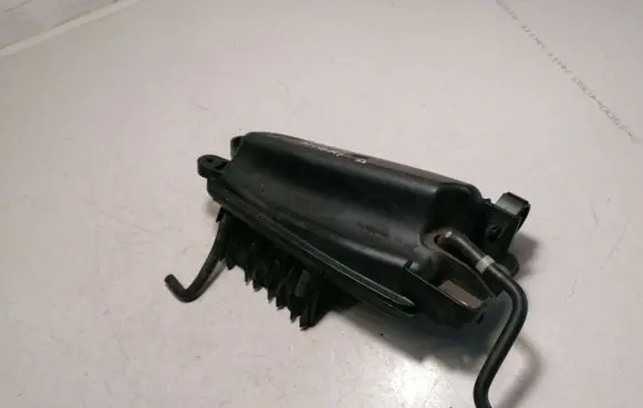 Vacuum air tank