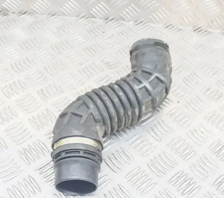 Maserati Ghibli Air intake hose/pipe 70569144 114300