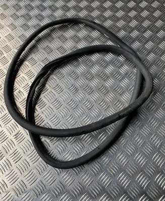 Audi A4 S4 B7 8E 8H Rubber seal rear door 8E5833721 8E5833722 8E5833722D