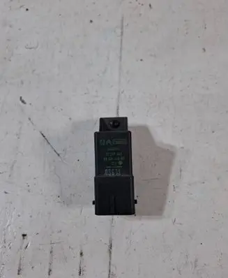Citroen C5 Glow plug pre-heat relay 9802424080