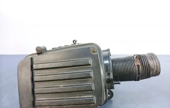 Volkswagen Touran I Air filter box 3C0129607S