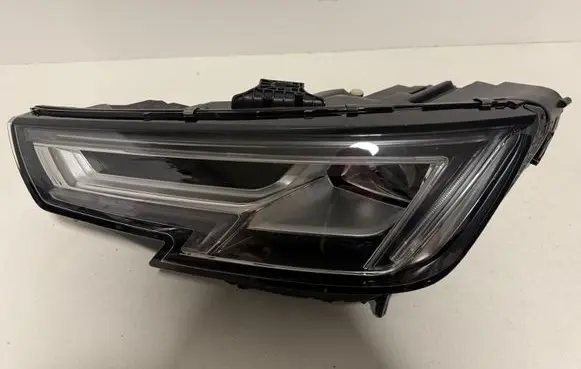 Audi A4 S4 B9 8W Headlight/headlamp 8W0941033
